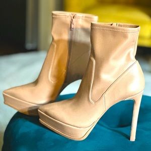 Brand New Tan Gianni Bini Platform Boots!!!